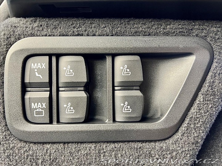 BMW X7 M60i INDIVIDUAL, SKY LOUN 2023