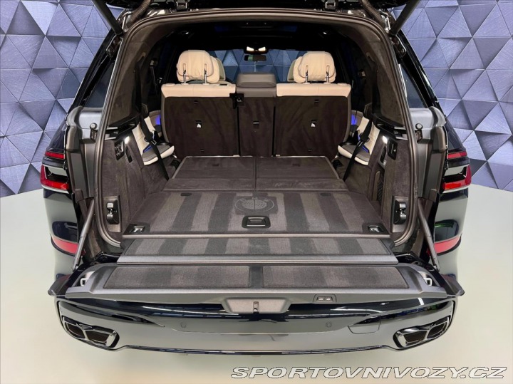 BMW X7 M60i INDIVIDUAL, SKY LOUN 2023