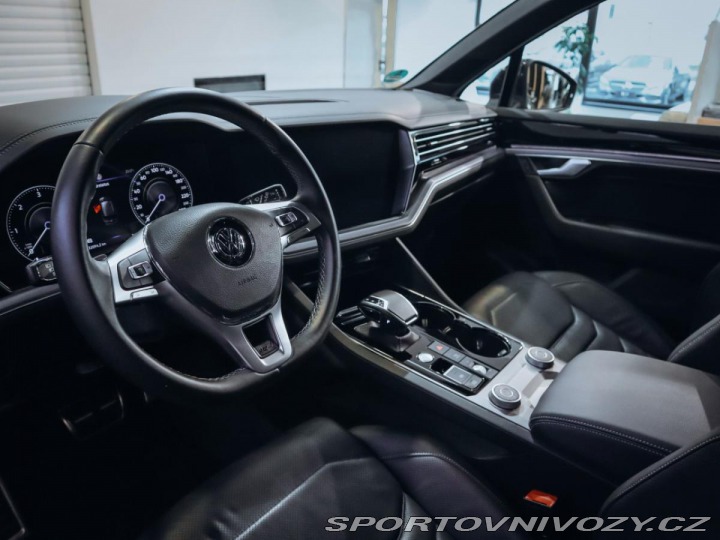 Volkswagen Ostatní modely Touareg R-Line 4Motion 4.0 TDI 31 2020