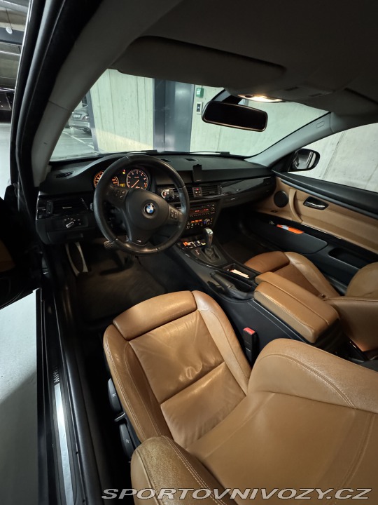 BMW 3 320i 2009