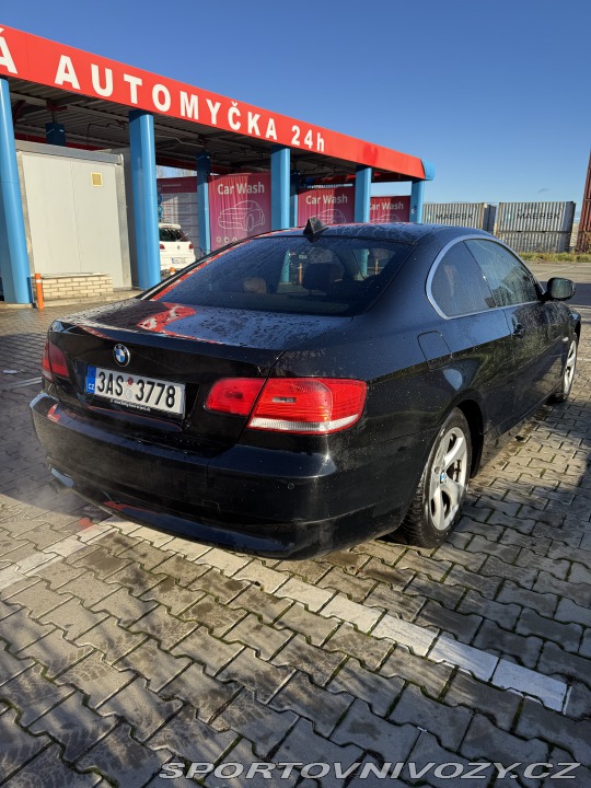 BMW 3 320i 2009