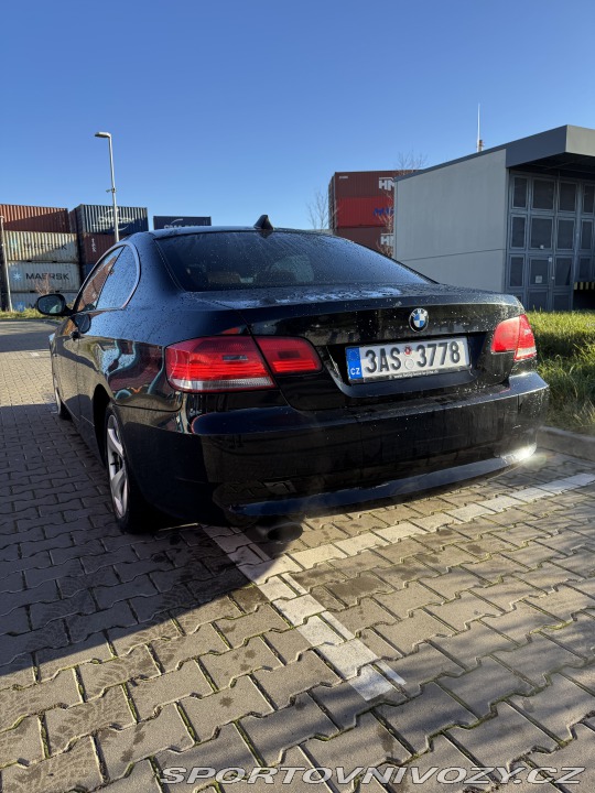 BMW 3 320i 2009