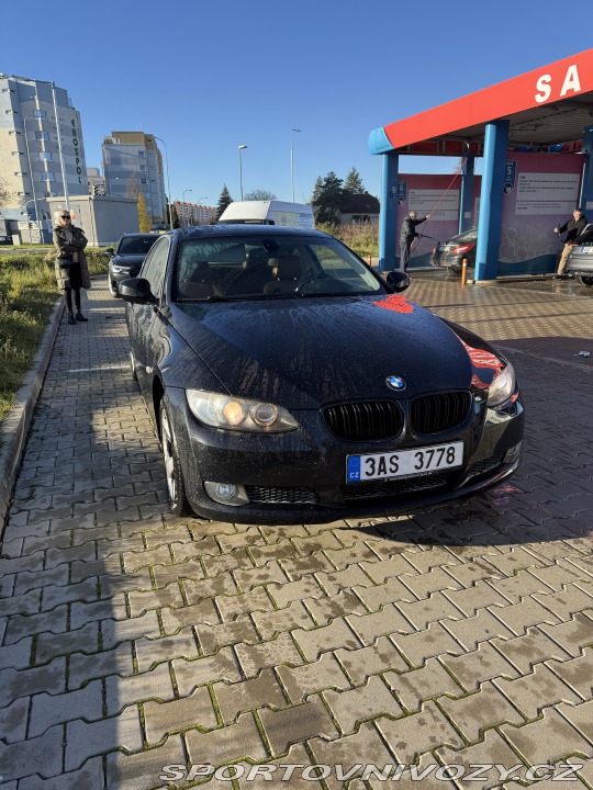 BMW 3 320i 2009