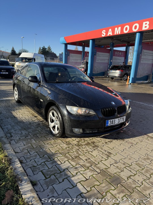 BMW 3 320i 2009