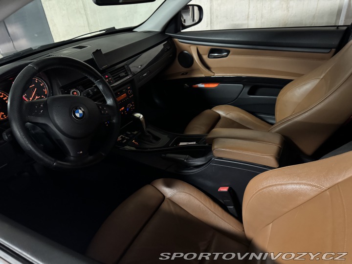 BMW 3 320i 2009