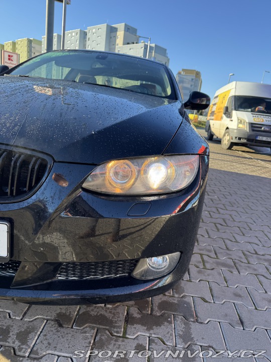 BMW 3 320i 2009