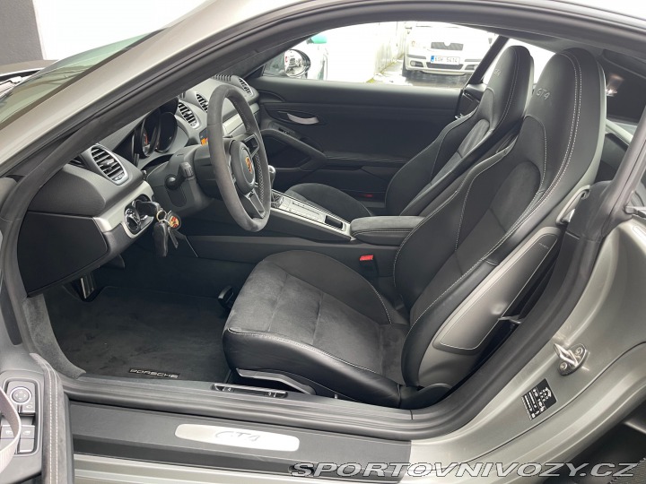 Porsche Cayman Porsche Cayman 718 GT4 2020