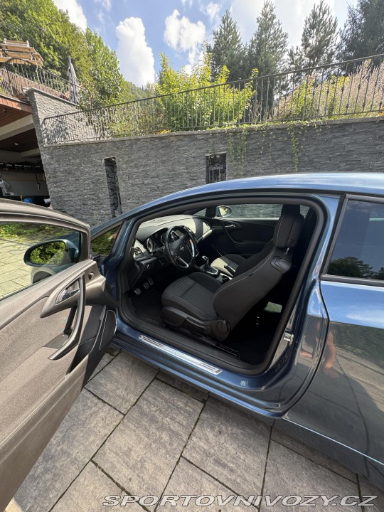 Opel Astra GTC SPORT OPC line 2015