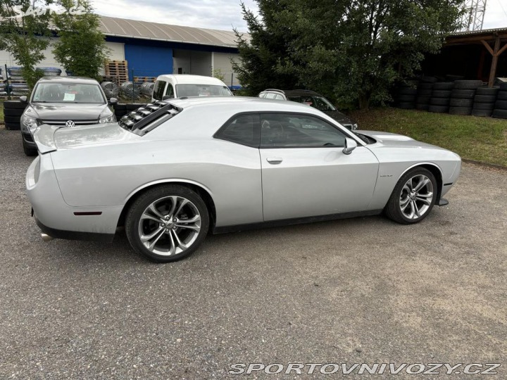 Dodge Challenger 5.7 HEMI R/T 2021