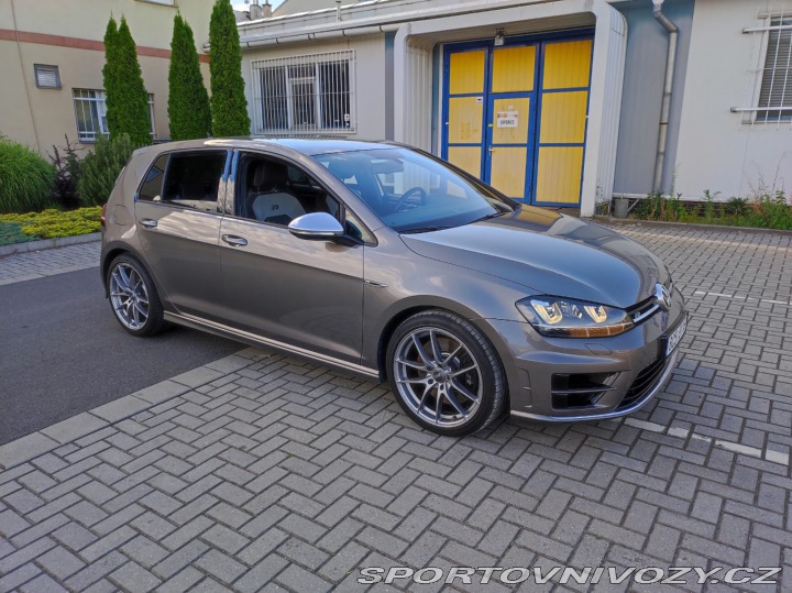 Volkswagen Golf R 2015
