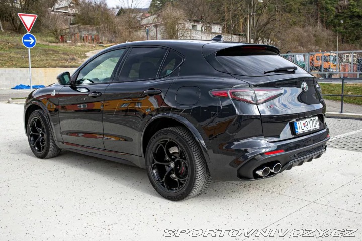 Alfa Romeo Stelvio 2021