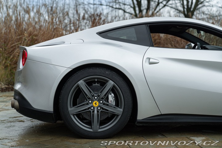 Ferrari F12berlinetta  2013