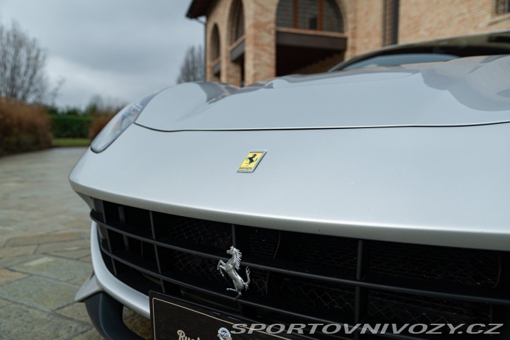 Ferrari F12berlinetta  2013