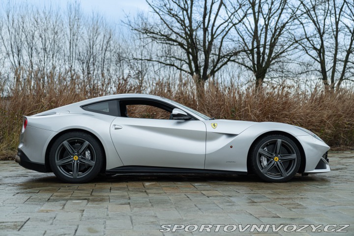 Ferrari F12berlinetta  2013
