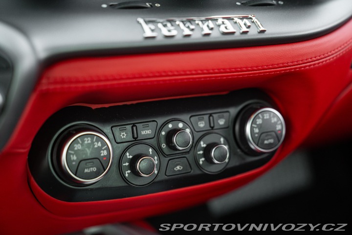Ferrari Ostatní modely F12 BERLINETTA 2013