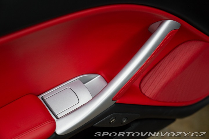 Ferrari F12berlinetta  2013