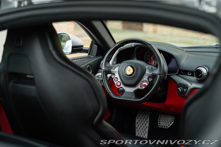 Ferrari Ostatní modely F12 BERLINETTA 2013