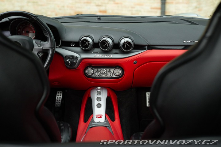 Ferrari Ostatní modely F12 BERLINETTA 2013