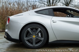Ferrari Ostatní modely F12 BERLINETTA 2013