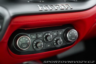Ferrari Ostatní modely F12 BERLINETTA 2013