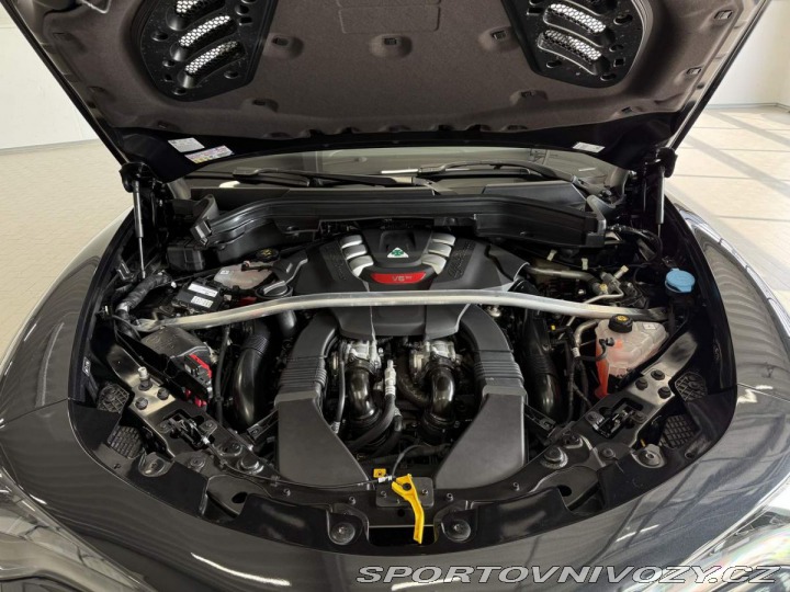 Alfa Romeo Stelvio Quadrifoglio Supersport 2 2024