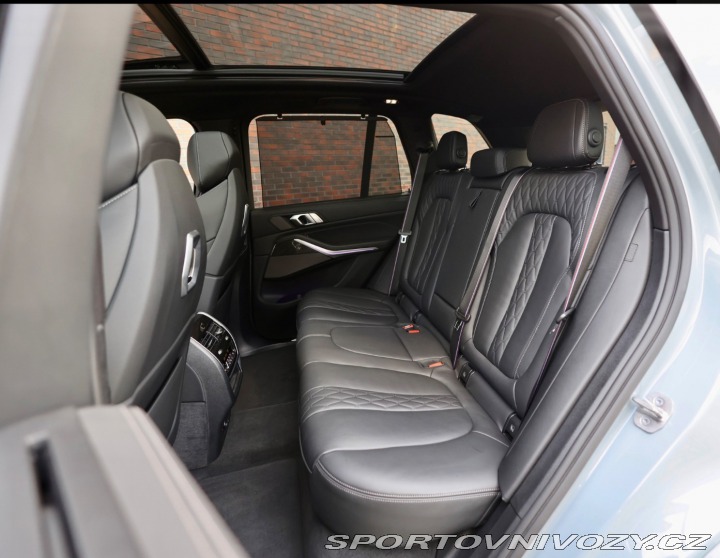 BMW X5 M60i xDrive 4.4 V8 M SPO 2023