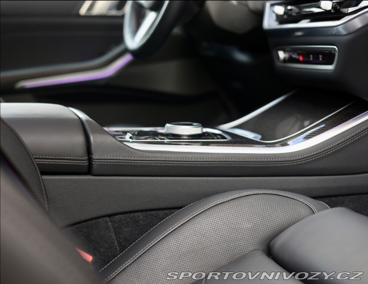 BMW X5 M60i xDrive 4.4 V8 M SPO 2023