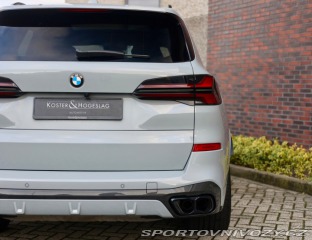 BMW X5 M60i xDrive 4.4 V8 M SPO 2023
