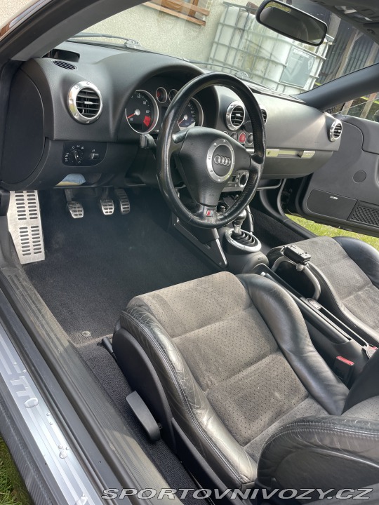 Audi TT 8N 2001