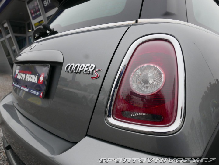 Mini Cooper S 1,6i Turbo 128kW Navi 2010