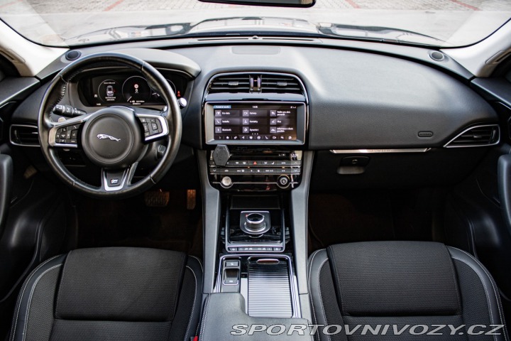 Jaguar F-Pace 3.0D V6 R-Sport AWD A/T 2018