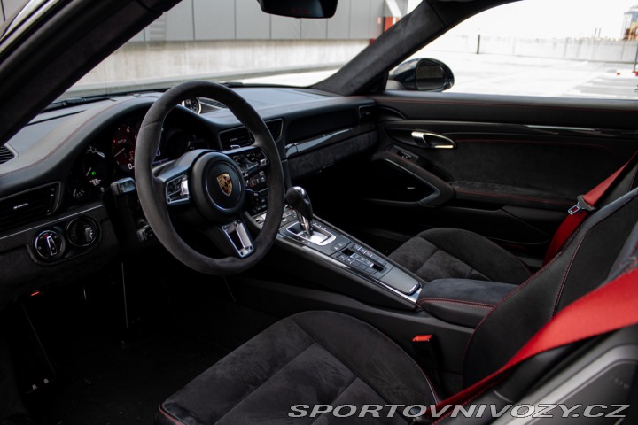 Porsche 911 Carrera GTS Coupé 2017