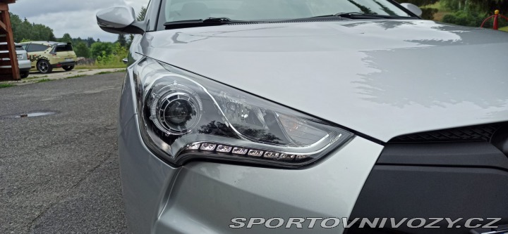 Hyundai Veloster 2012