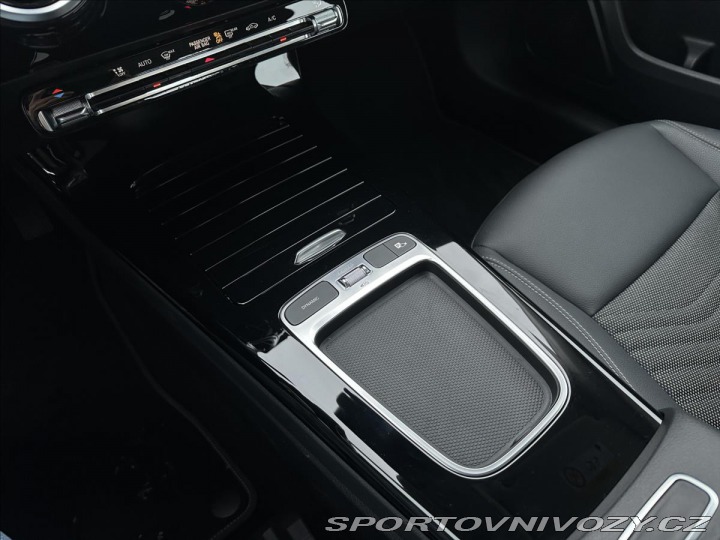 Mercedes-Benz A A 200 sedan 2023