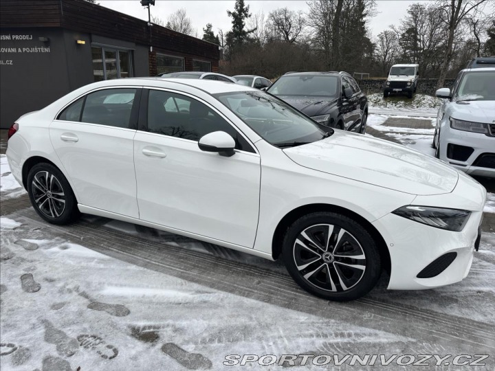 Mercedes-Benz A 200 sedan 2023