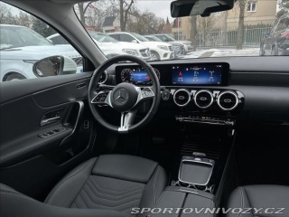 Mercedes-Benz A A 200 sedan 2023