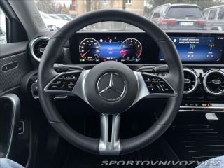 Mercedes-Benz A A 200 sedan 2023