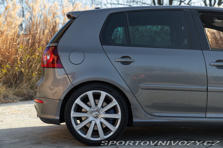 Volkswagen Golf R32 2009