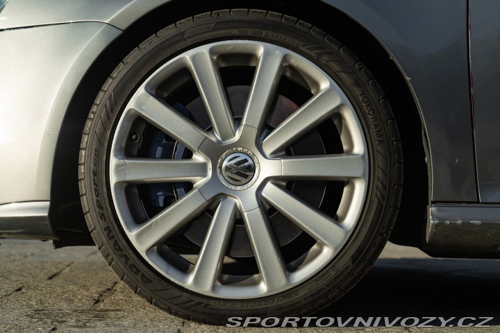 Volkswagen Golf R32 2009