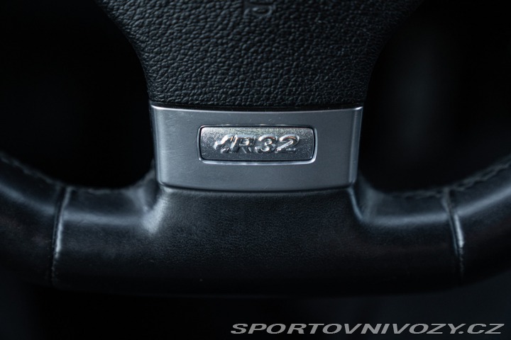 Volkswagen Golf R32 2009