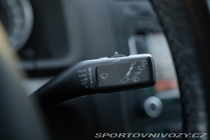 Volkswagen Golf R32 2009