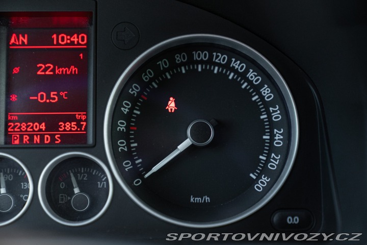 Volkswagen Golf R32 2009