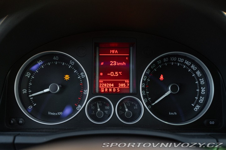 Volkswagen Golf R32 2009
