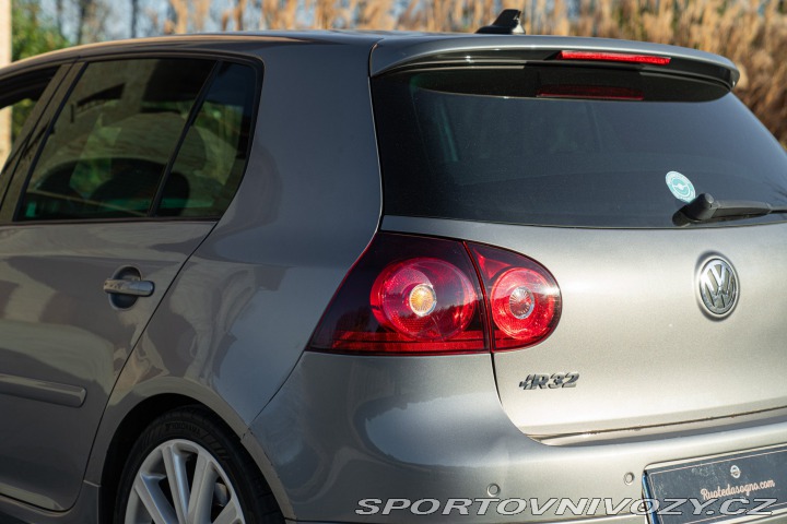Volkswagen Golf R32 2009