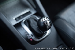 Volkswagen Golf R32 2009