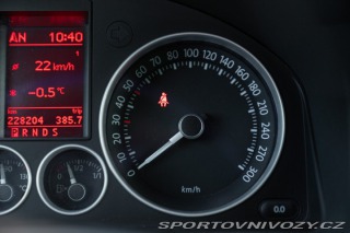 Volkswagen Golf R32 2009