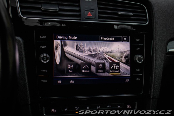 Volkswagen Golf UPRAVA REVO 2018