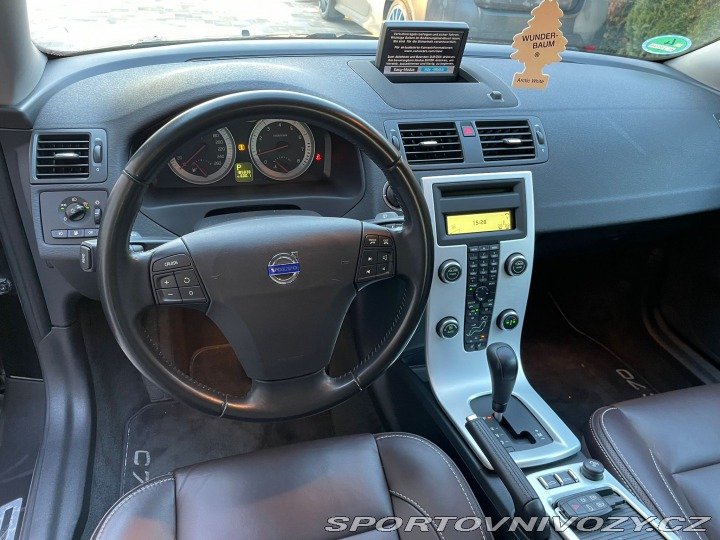 Volvo C70 / C70 2.5 T5 Summum 1.maj 2011