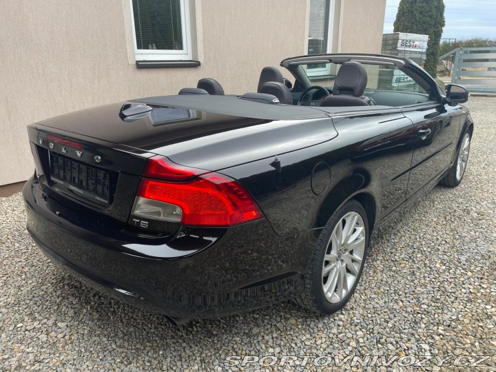 Volvo C70 / C70 2.5 T5 Summum 1.maj 2011
