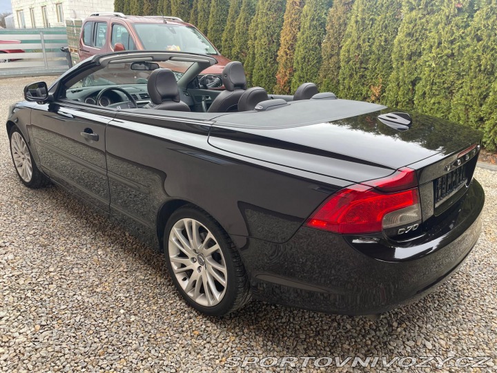 Volvo C70 / C70 2.5 T5 Summum 1.maj 2011